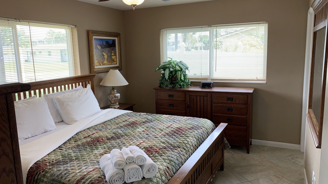 Photo of Bedroom in Yacht Club