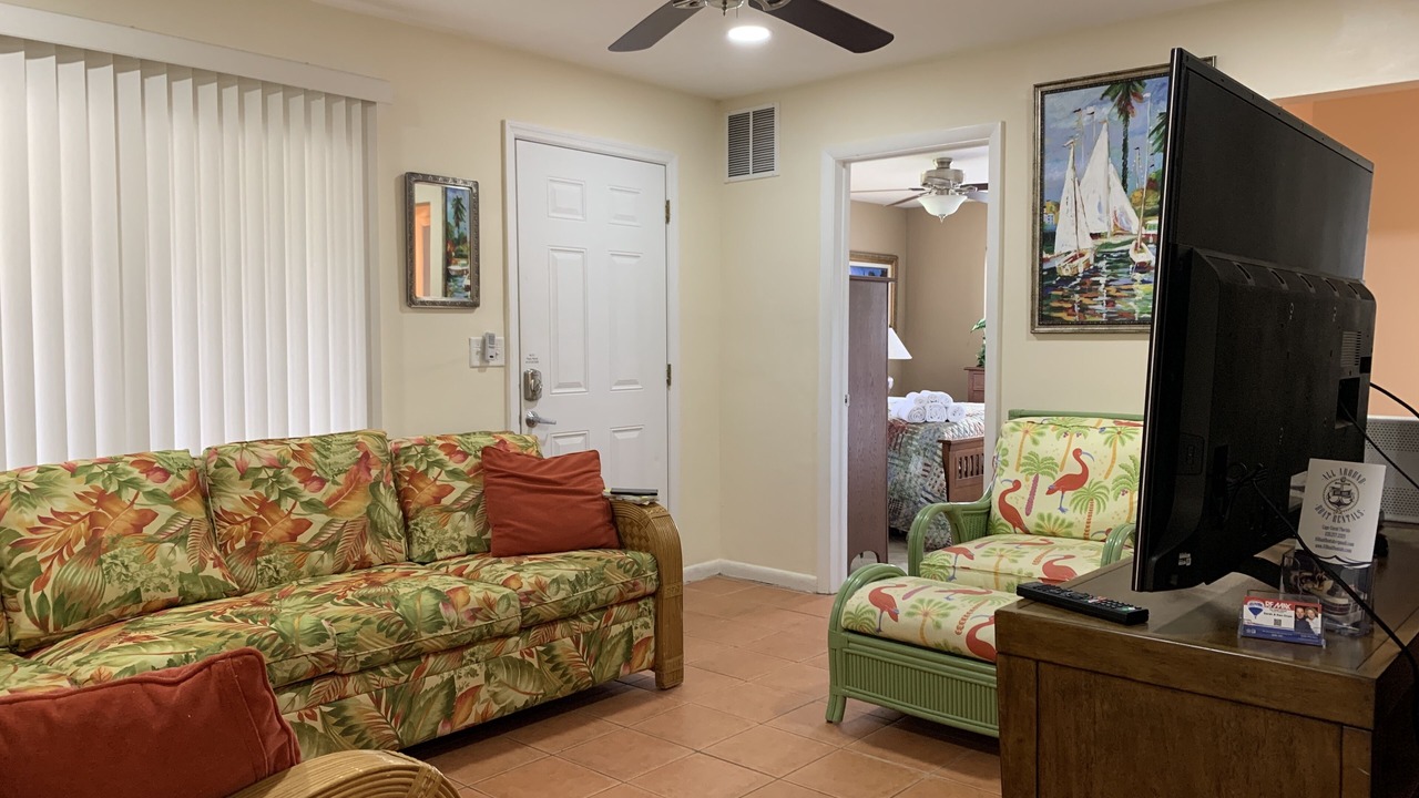 Photo of Livingroom in Yacht Club
