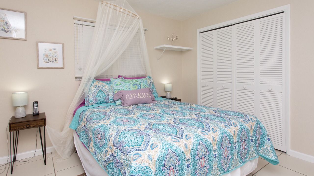 Photo of Bedroom in Yacht Club