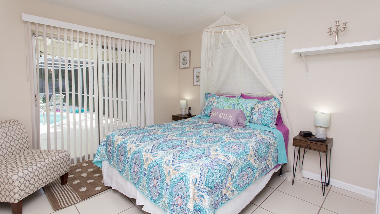 Photo of Bedroom in Yacht Club
