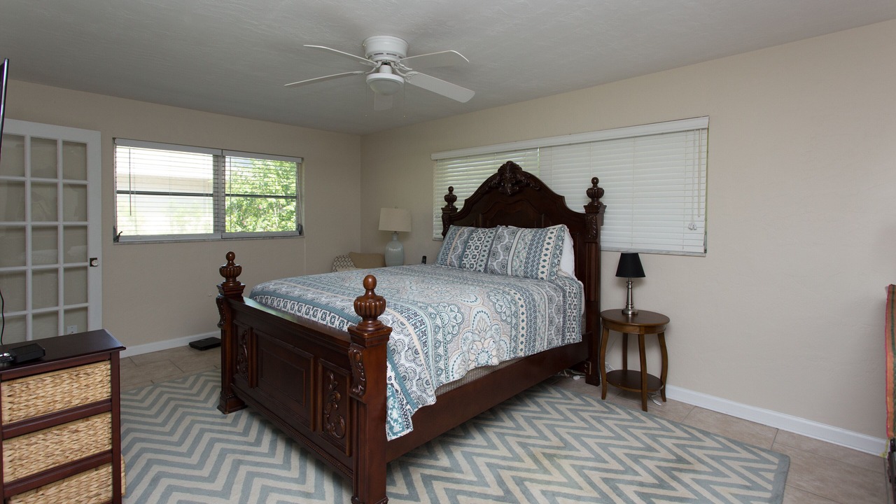 Photo of Bedroom in Yacht Club