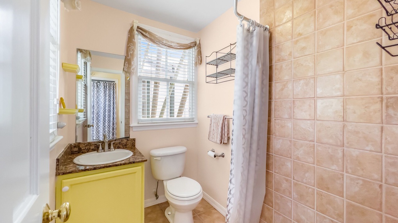 Photo of Bathroom in Historic Seaport