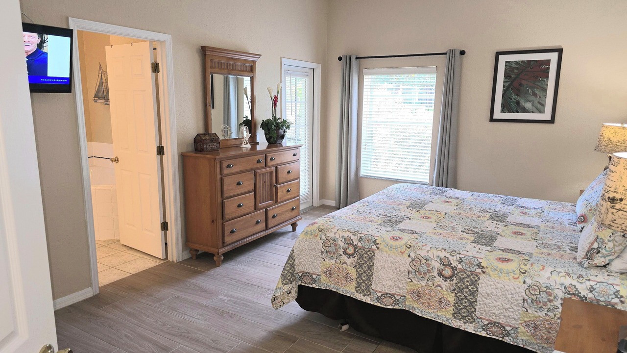 Photo of Bedroom in Bahama Bay
