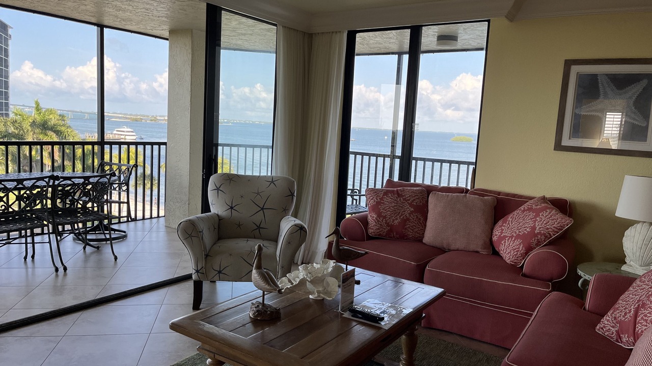 Photo of Livingroom in Punta Rassa