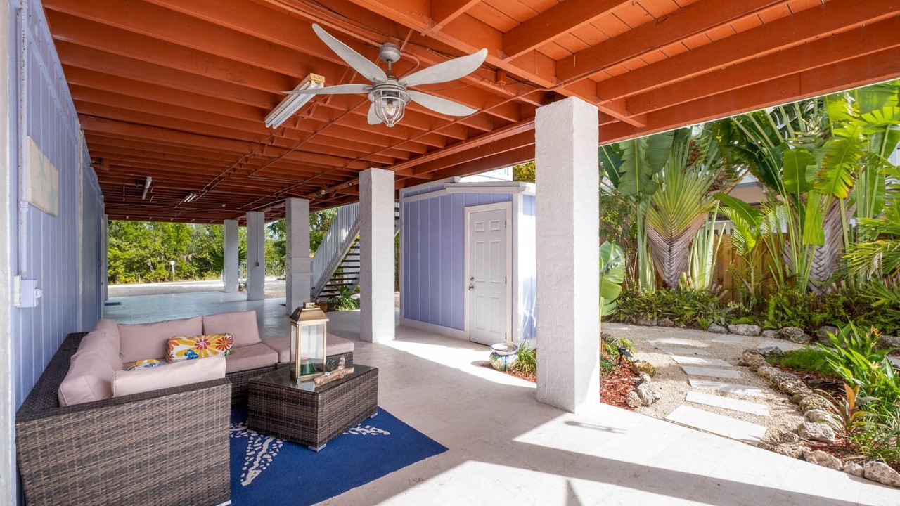 Photo of Patio Balcony in Indian Waterways