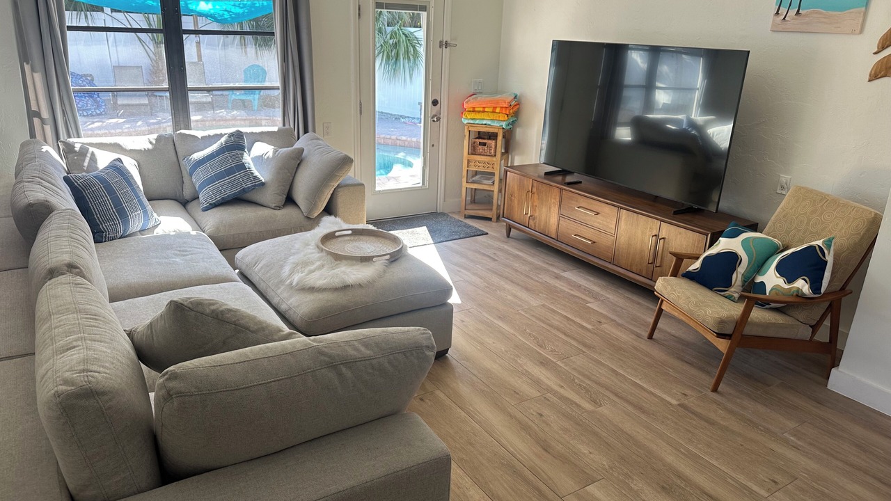 Photo of Livingroom in Pass-a-Grille