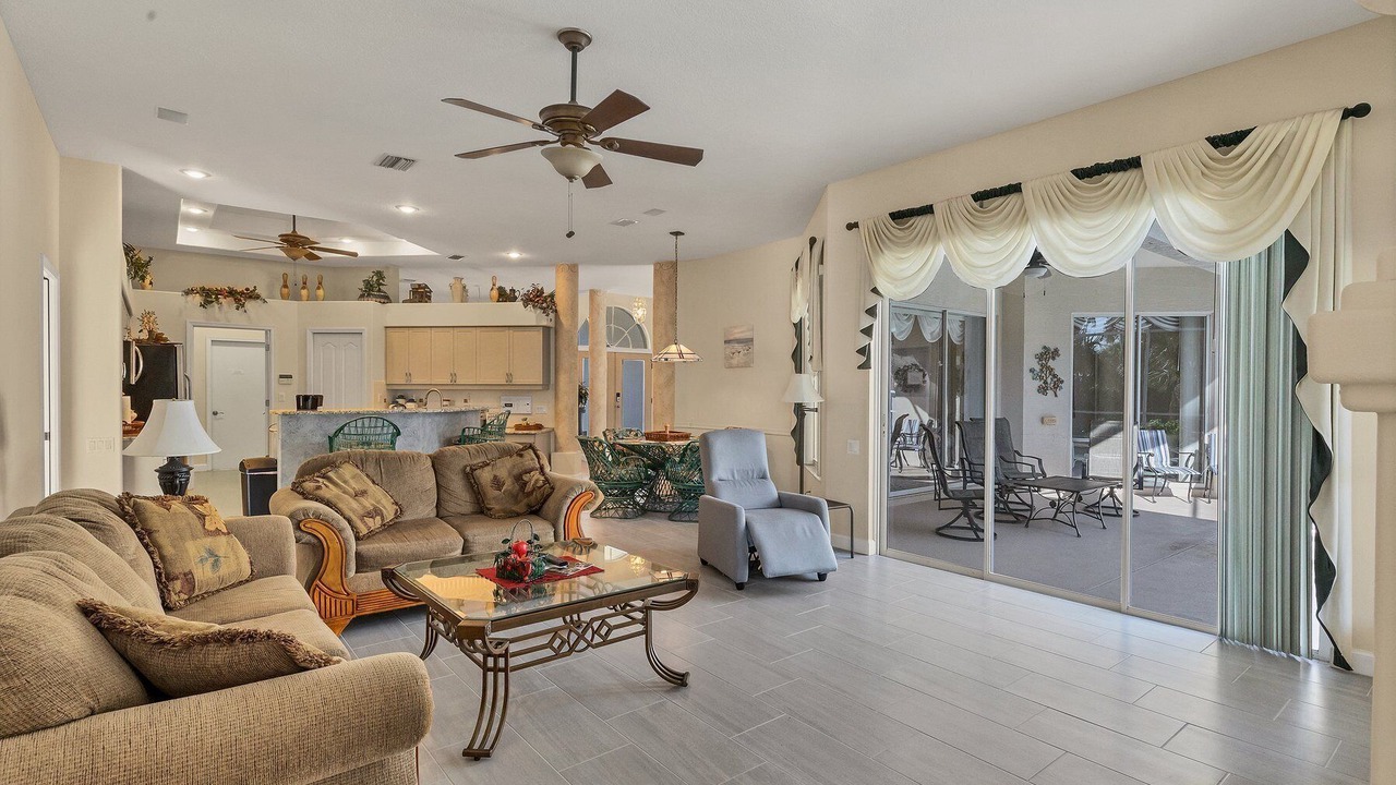 Photo of Livingroom in South Venice