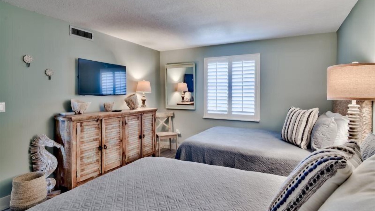 Photo of Bedroom in Miramar Beach