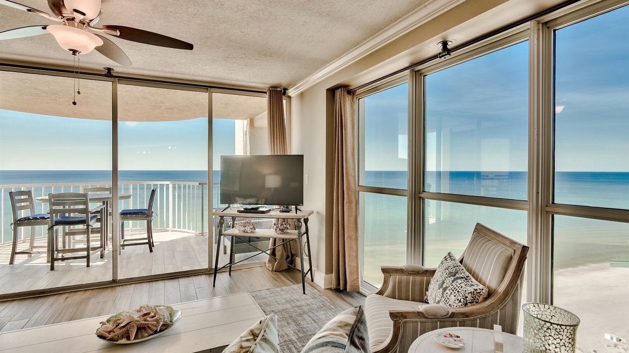 Photo of Livingroom in Miramar Beach
