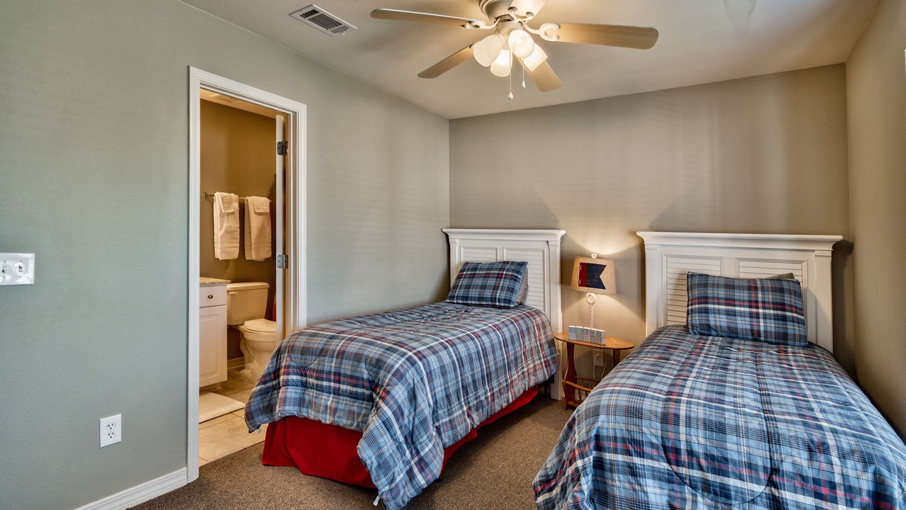 Photo of Bathroom in Innerarity Townhomes