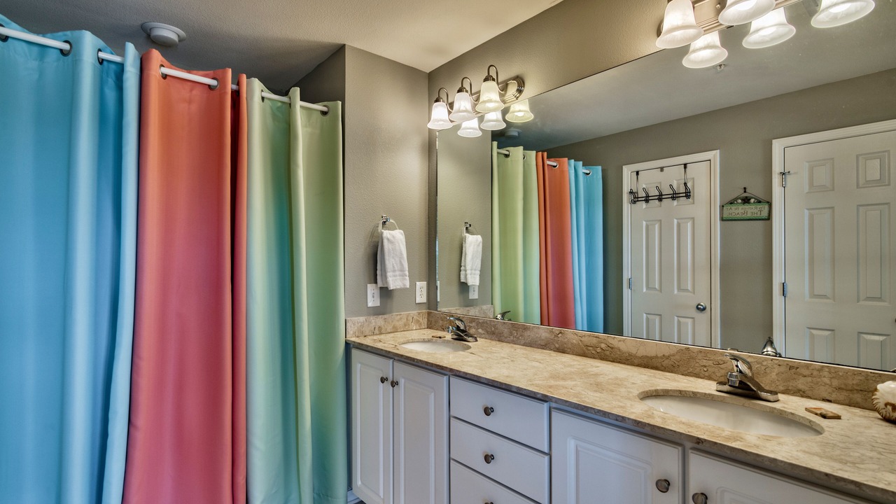 Photo of Bathroom in Innerarity Townhomes