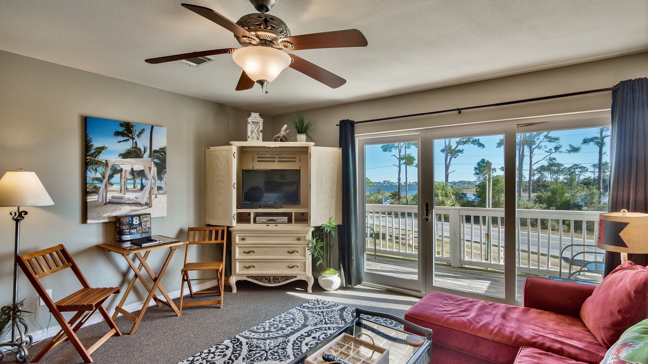 Photo of Livingroom in Innerarity Townhomes