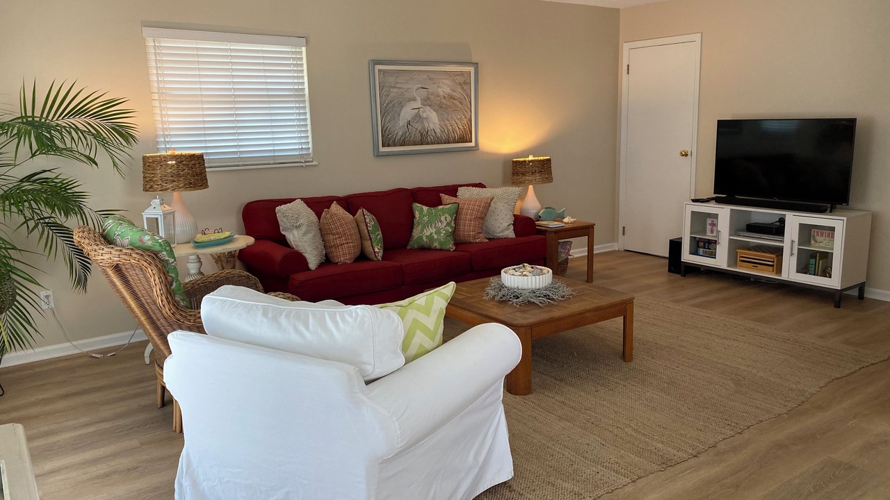 Photo of Livingroom in Surfcrest Village