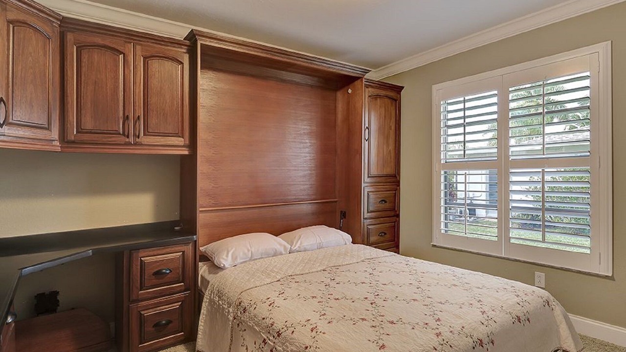 Photo of Bedroom in Yacht Club