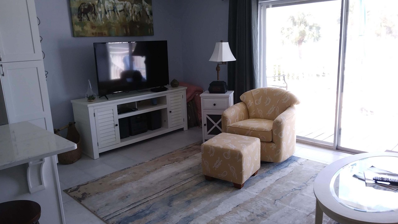 Photo of Livingroom in Bayview