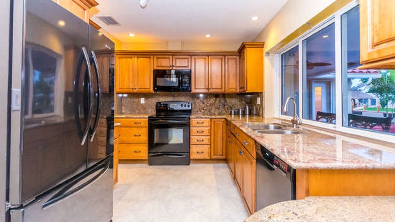 Photo of Kitchen in Garden Isles