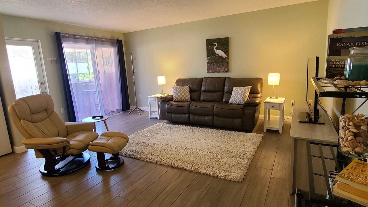 Photo of Livingroom in Englewood