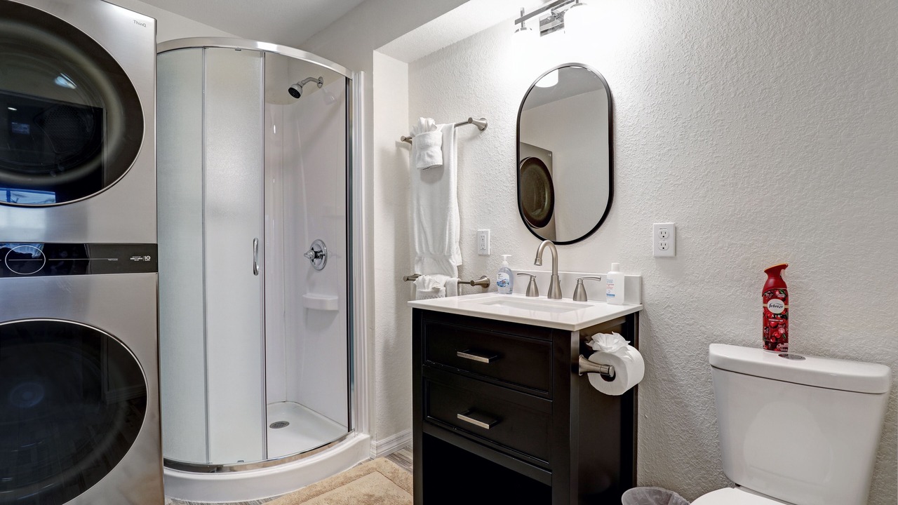 Photo of Bathroom in Mid Island