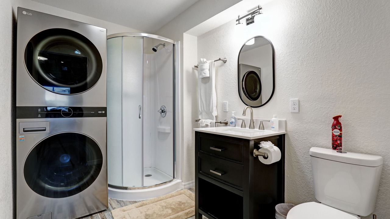 Photo of Bathroom in Mid Island