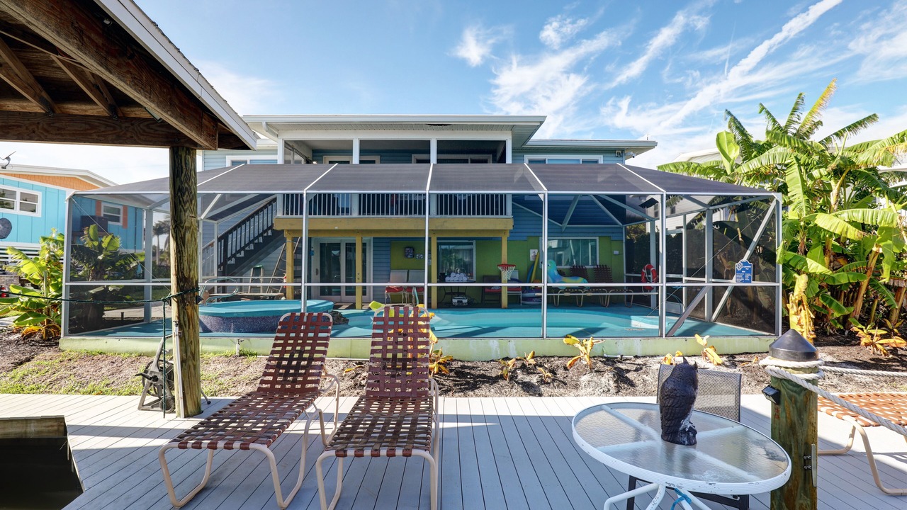 Photo of Outdoor in Mid Island