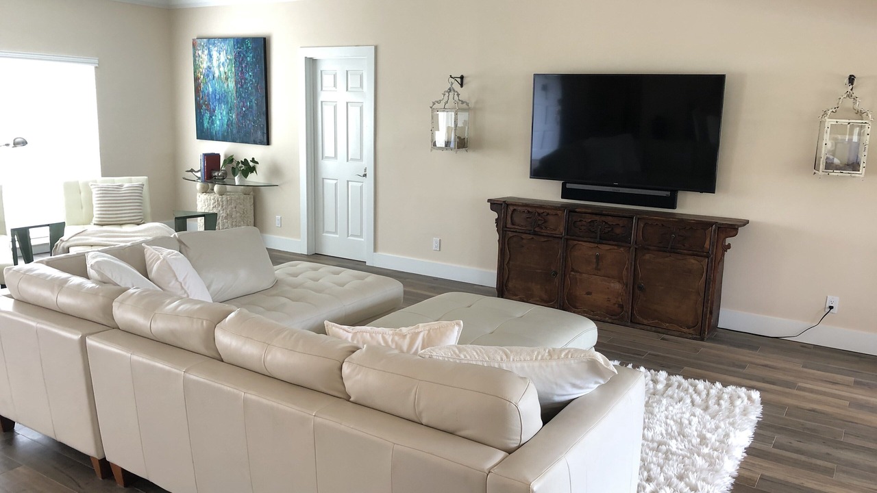 Photo of Livingroom in Indian River Shores