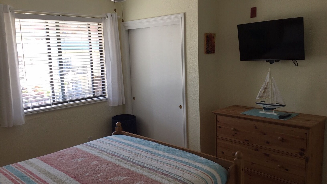 Photo of Bedroom in Redington Beach