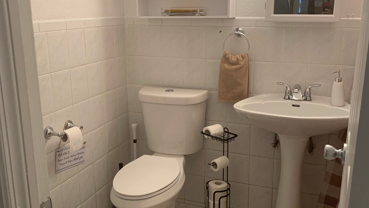 Photo of Bathroom in Hialeah