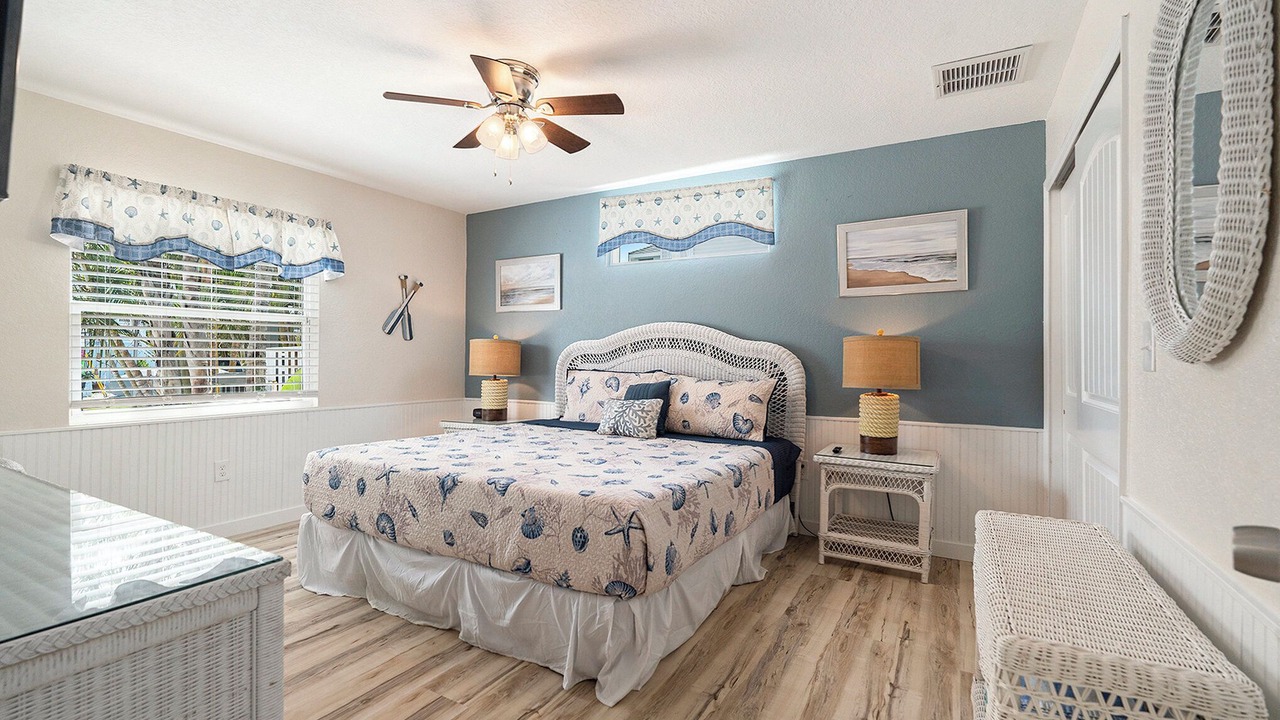 Photo of Bedroom in Sunset Beach