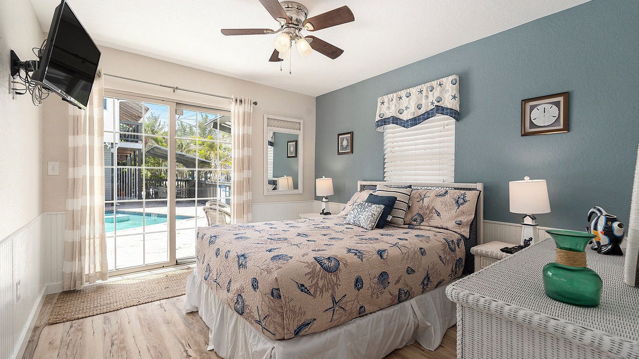 Photo of Bedroom in Sunset Beach