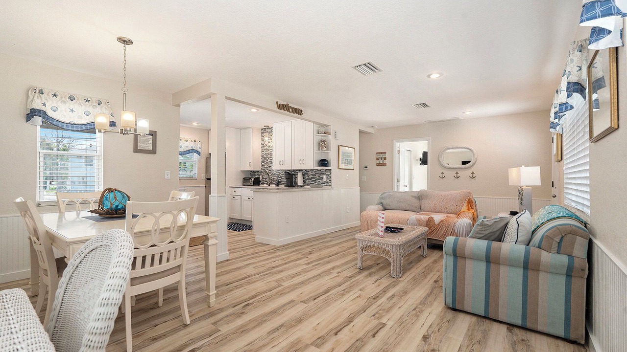 Photo of Livingroom in Sunset Beach