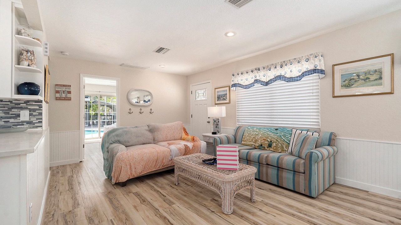 Photo of Livingroom in Sunset Beach