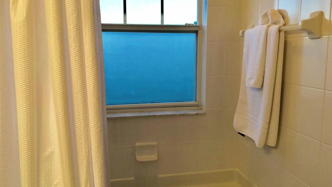 Photo of Bathroom in Courier City - Oscawana