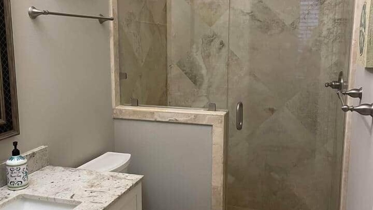 Photo of Bathroom in Navarre Beach
