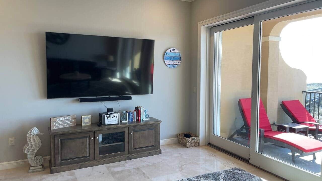 Photo of Livingroom in Navarre Beach