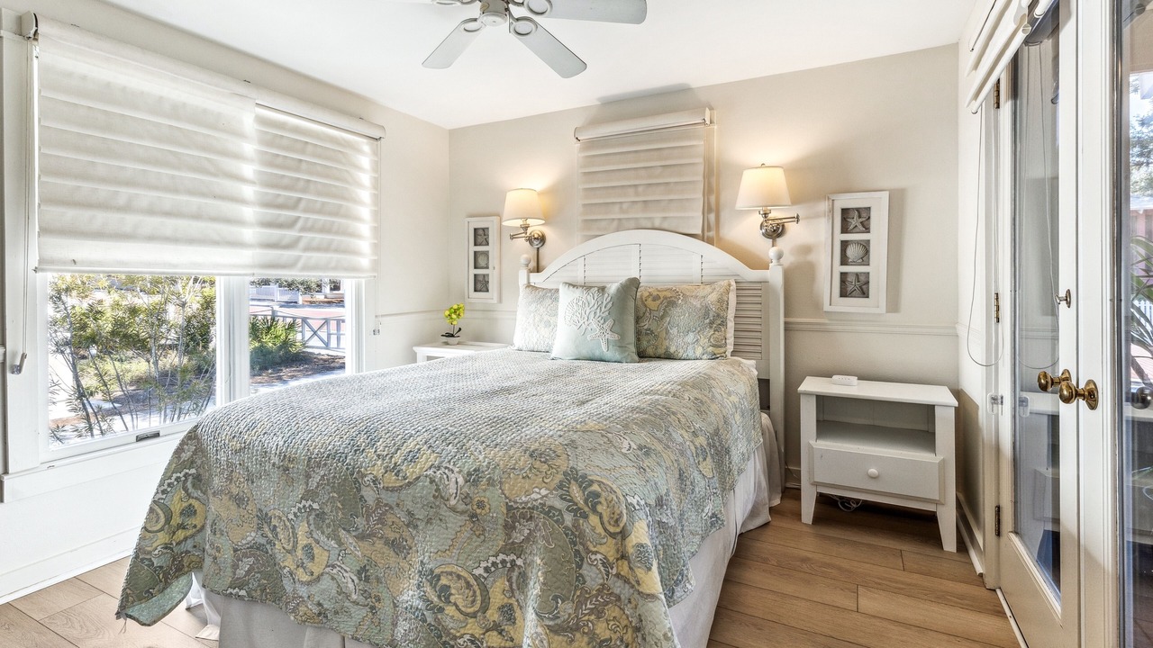 Photo of Bedroom in Seaside