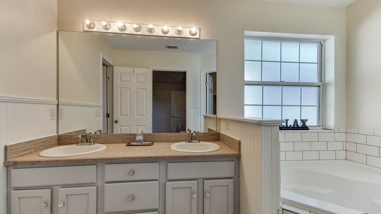 Photo of Bathroom in Fernandina Beach