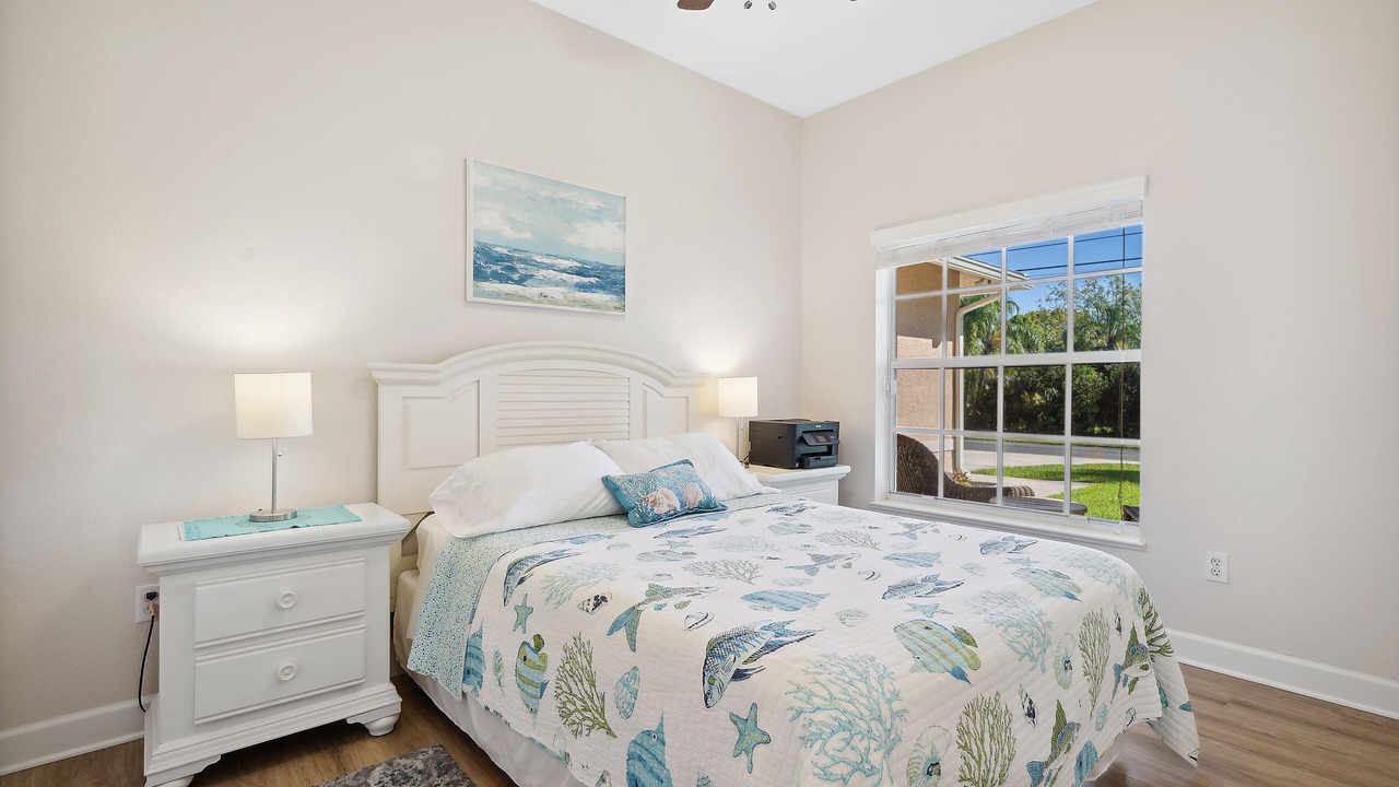 Photo of Bedroom in White City