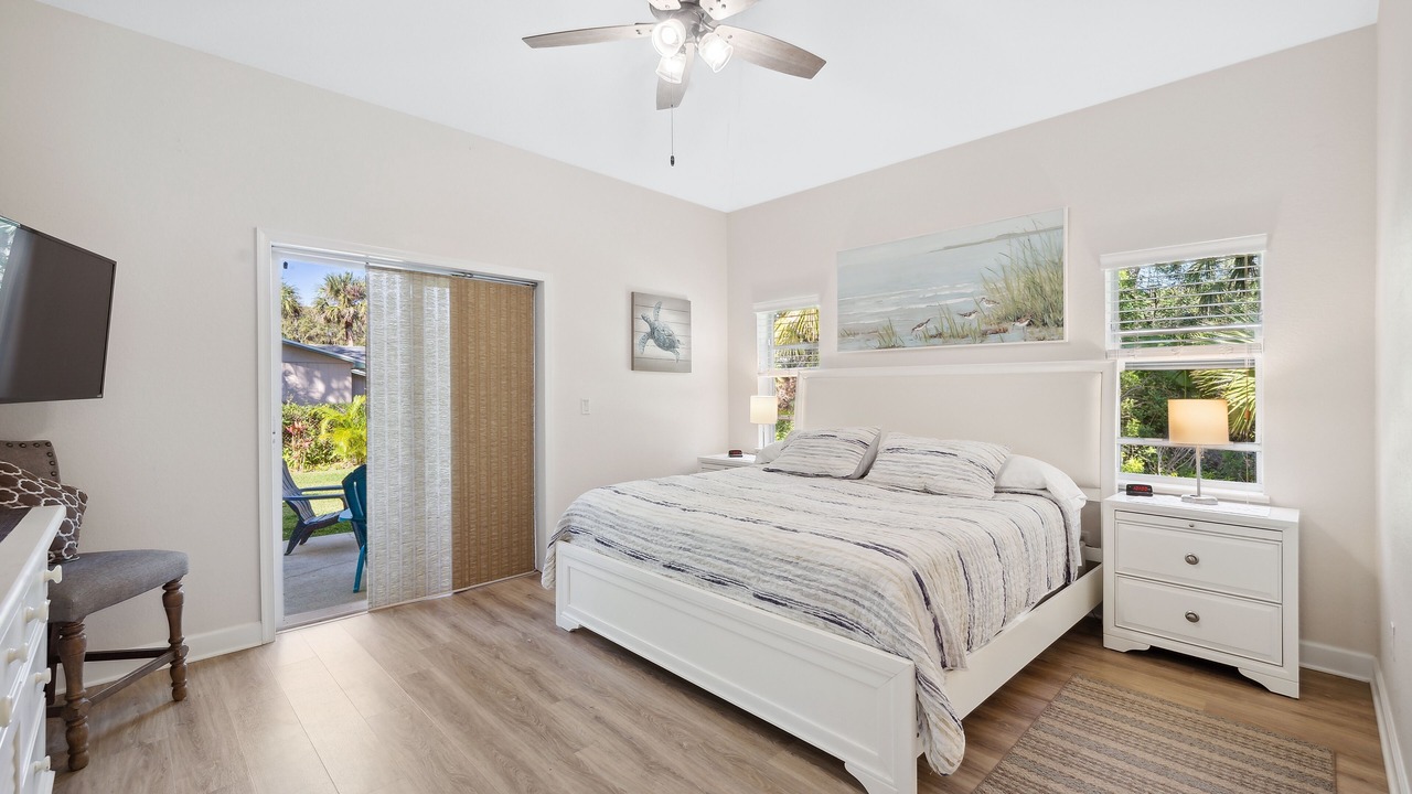 Photo of Bedroom in White City