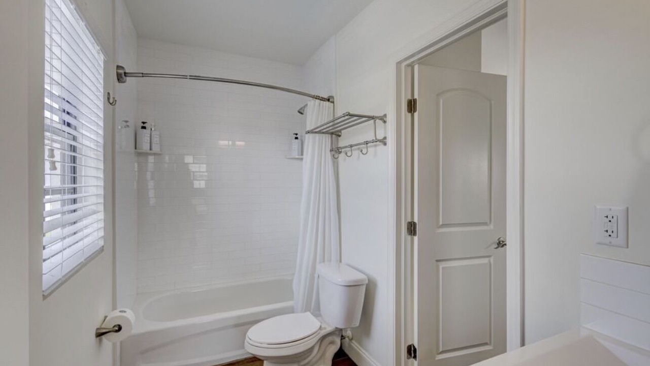 Photo of Bathroom in Mango Groves