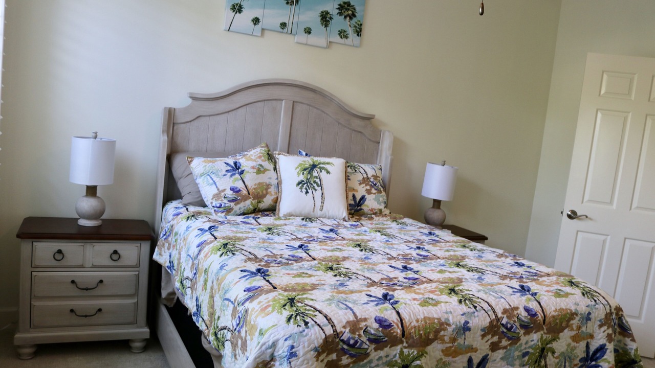 Photo of Bedroom in Pelican Bay