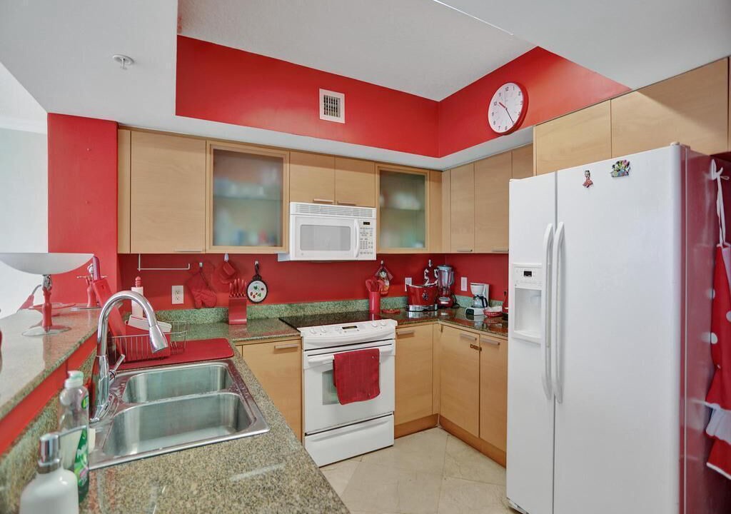 Photo of Kitchen in Sunny Isles Beach