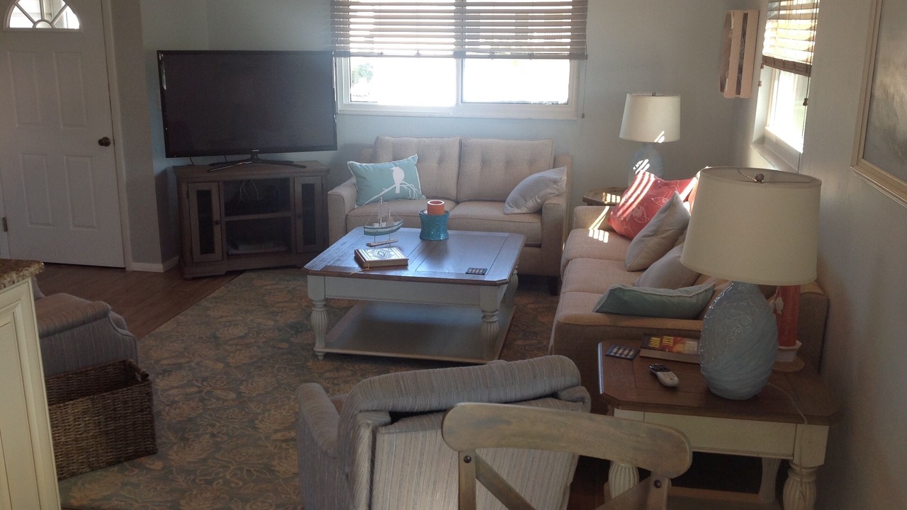 Photo of Bedroom in Mid Island
