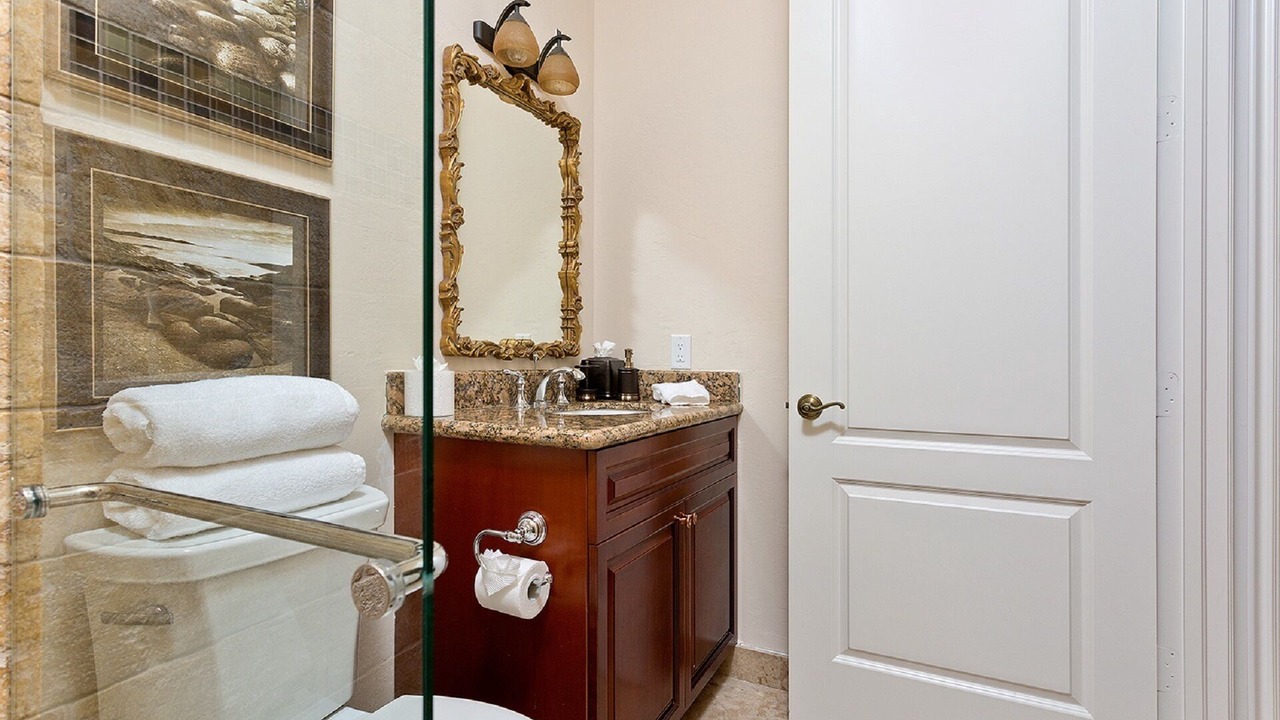 Photo of Bathroom in Cypress Point