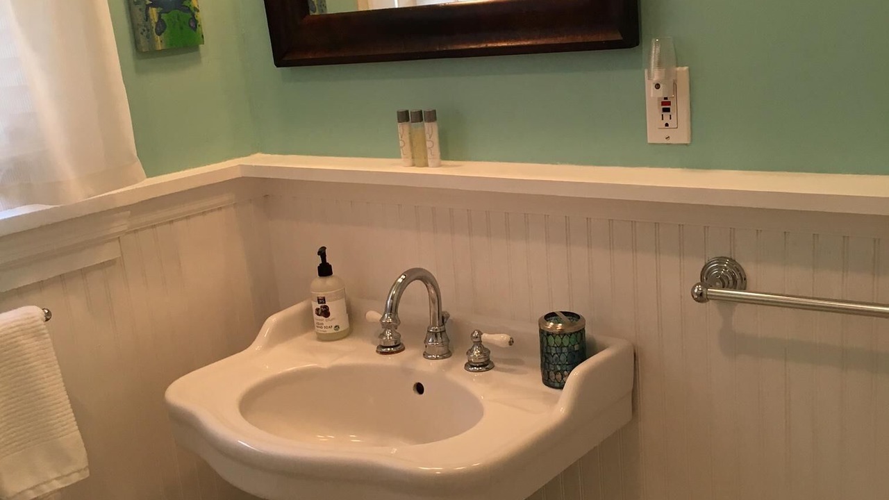 Photo of Bathroom in Central Sarasota