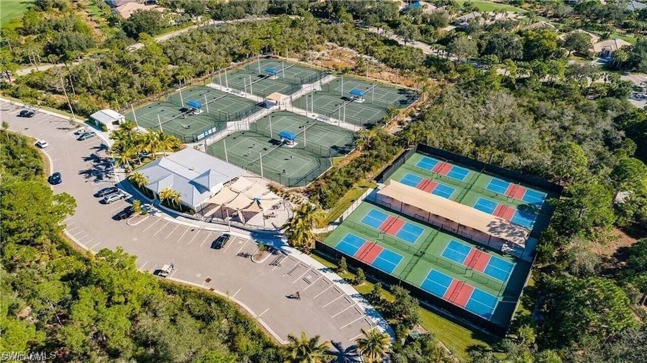 Photo of Others in Estero
