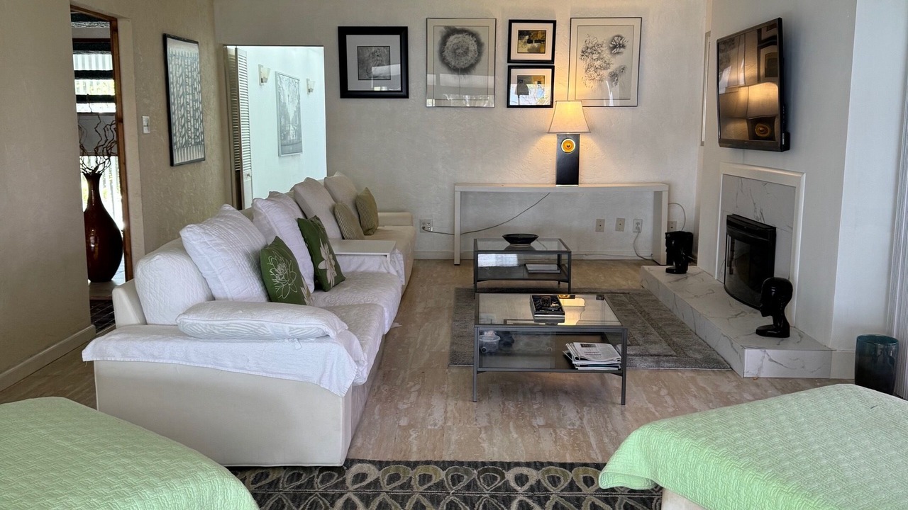 Photo of Bedroom in Cypress Gardens