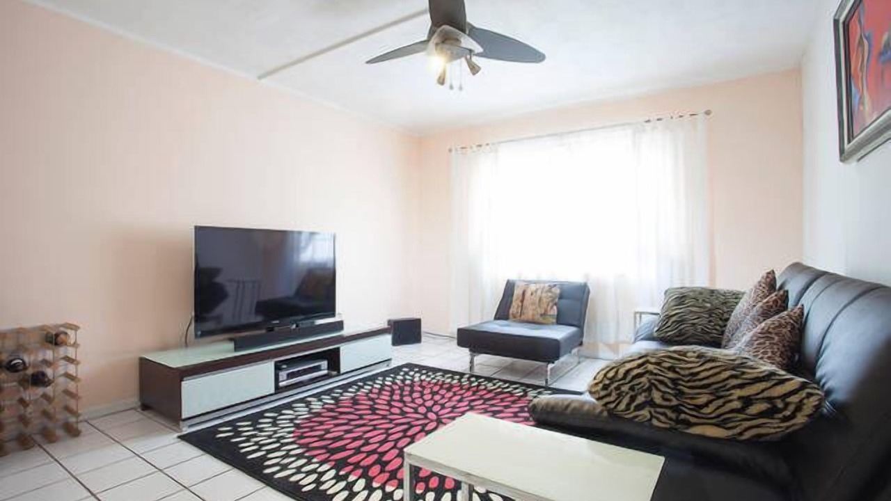 Photo of Livingroom in Key Biscayne