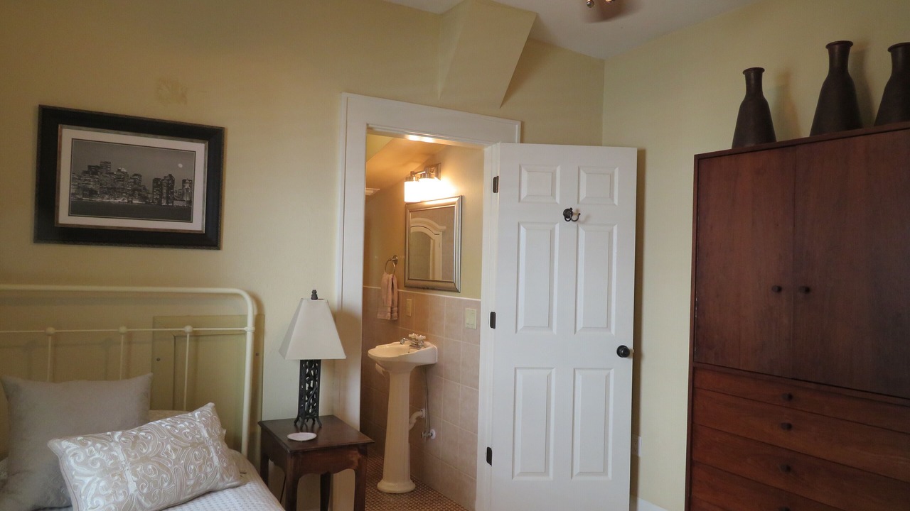 Photo of Bedroom in Historic Old Northeast