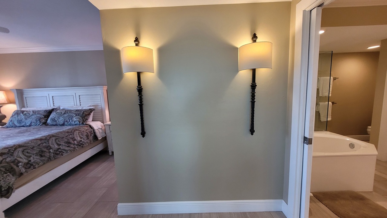 Photo of Bathroom in Vanderbilt Beach
