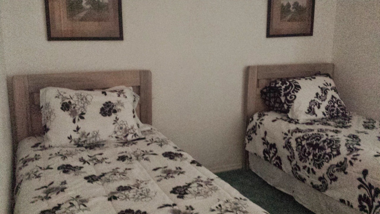 Photo of Bedroom in Lindfields